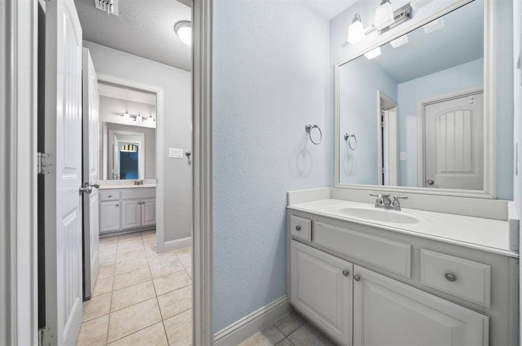 11524 Seaside Lane, Frisco, TX 75035 11524 Seaside Lane, Frisco, TX 75035