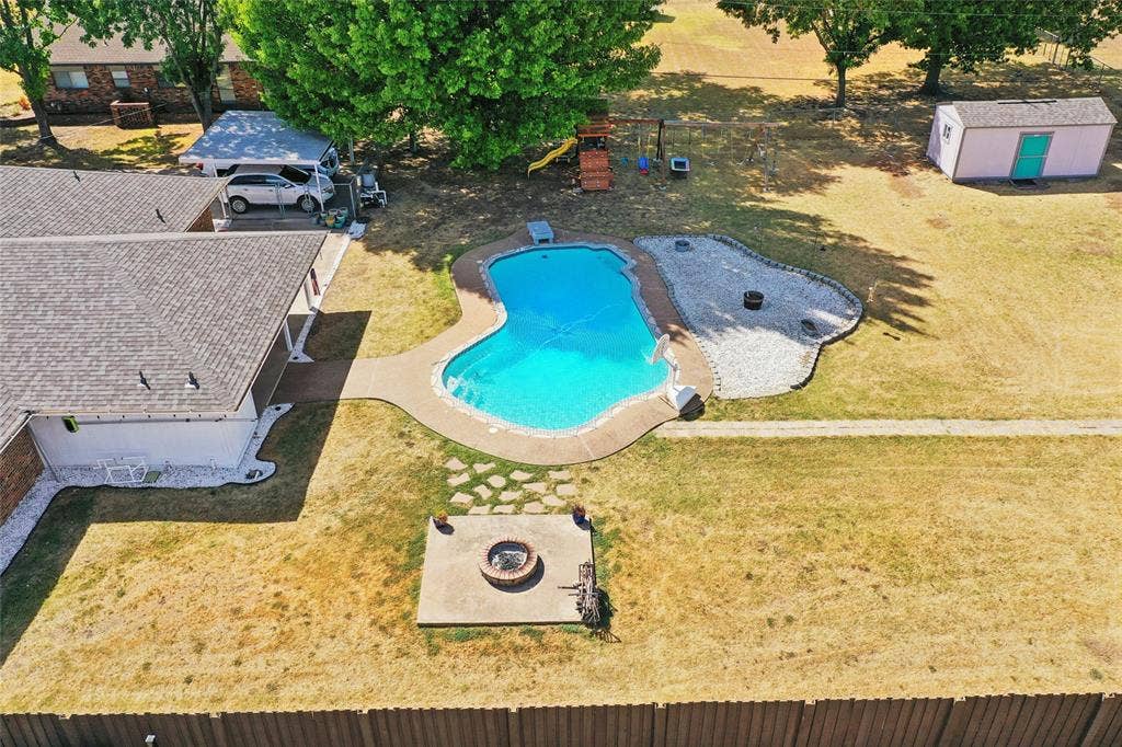 1710 Vineyard Road, Grand Prairie, TX 75052
