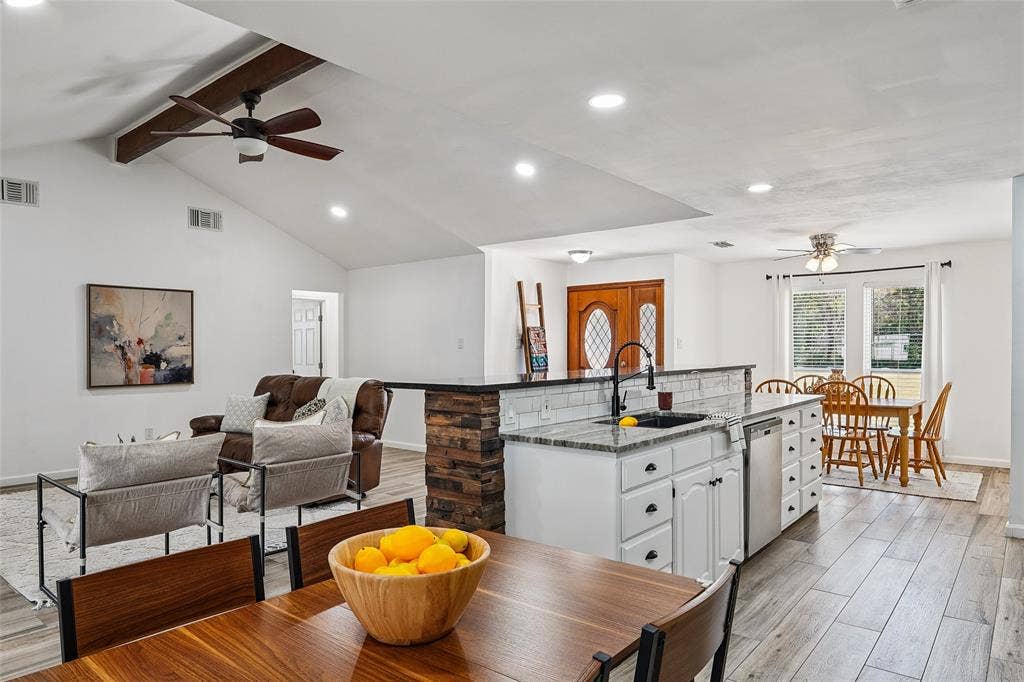 1710 Vineyard Road, Grand Prairie, TX 75052