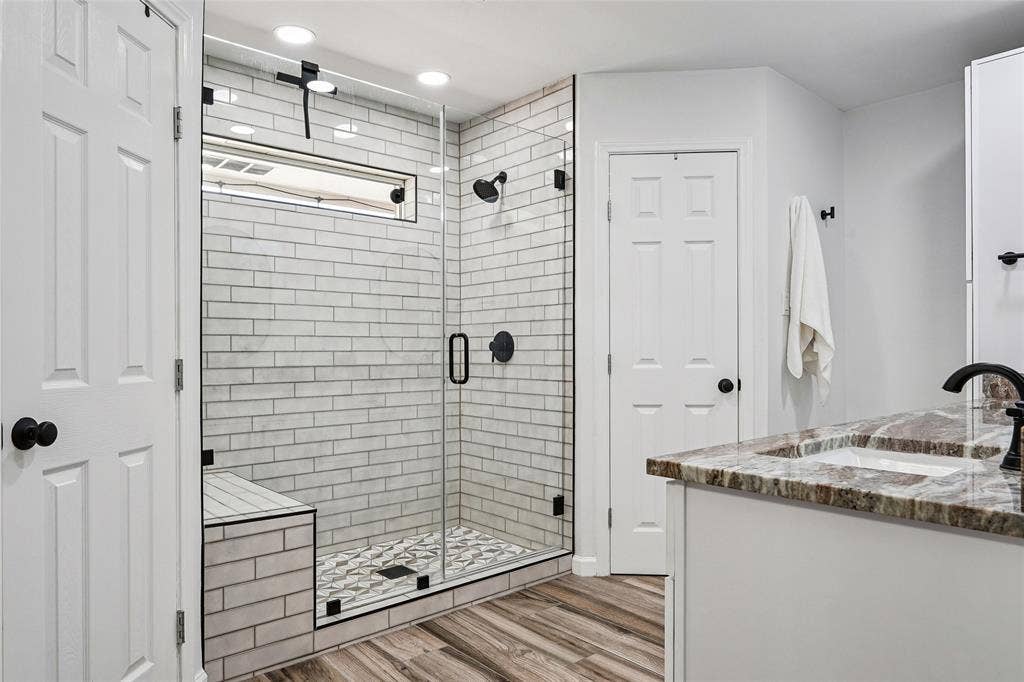 1710 Vineyard Road, Grand Prairie, TX 75052