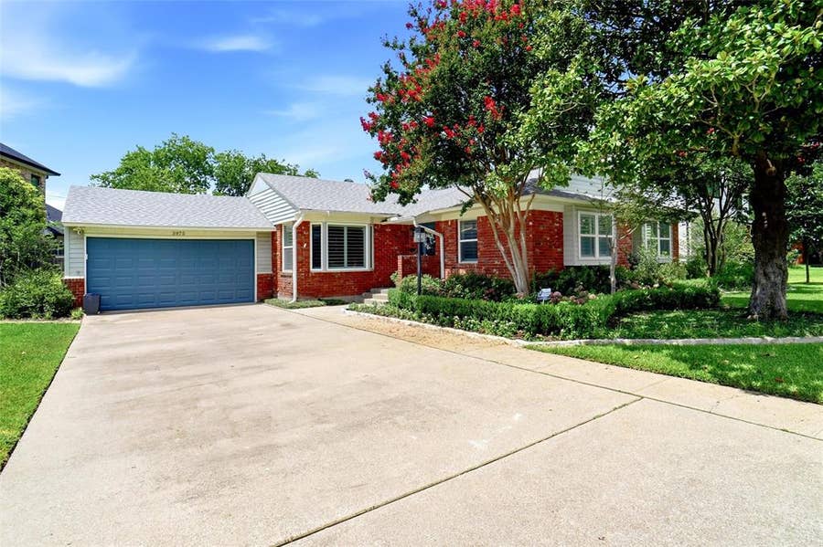 Property photo for 3975 Clover Lane, Dallas, TX