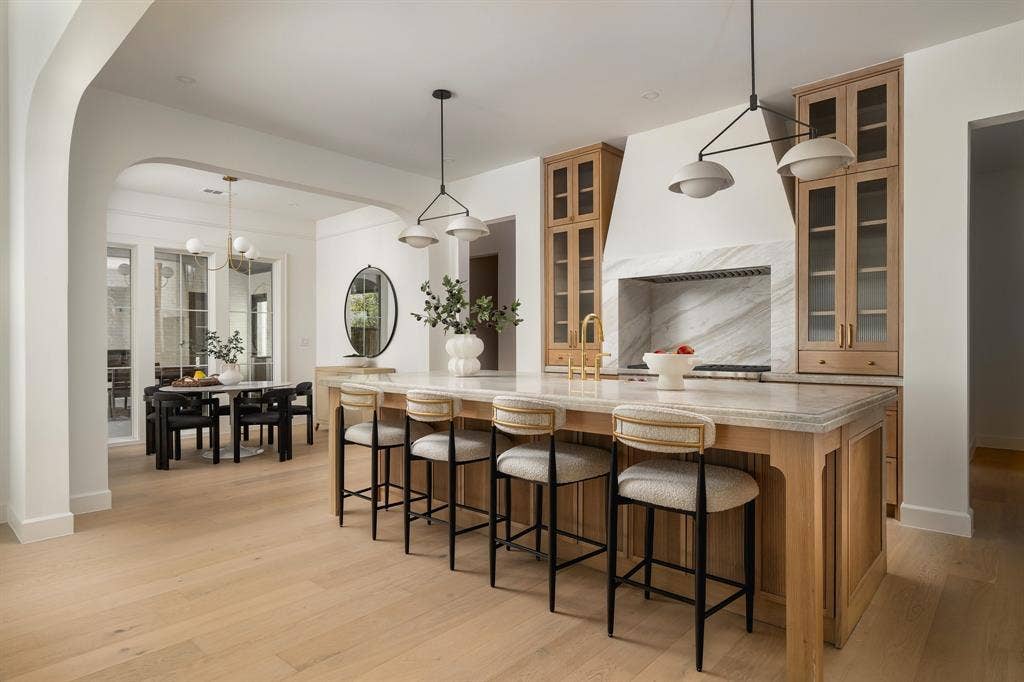 6930 Pemberton Drive, Dallas, TX 75230
