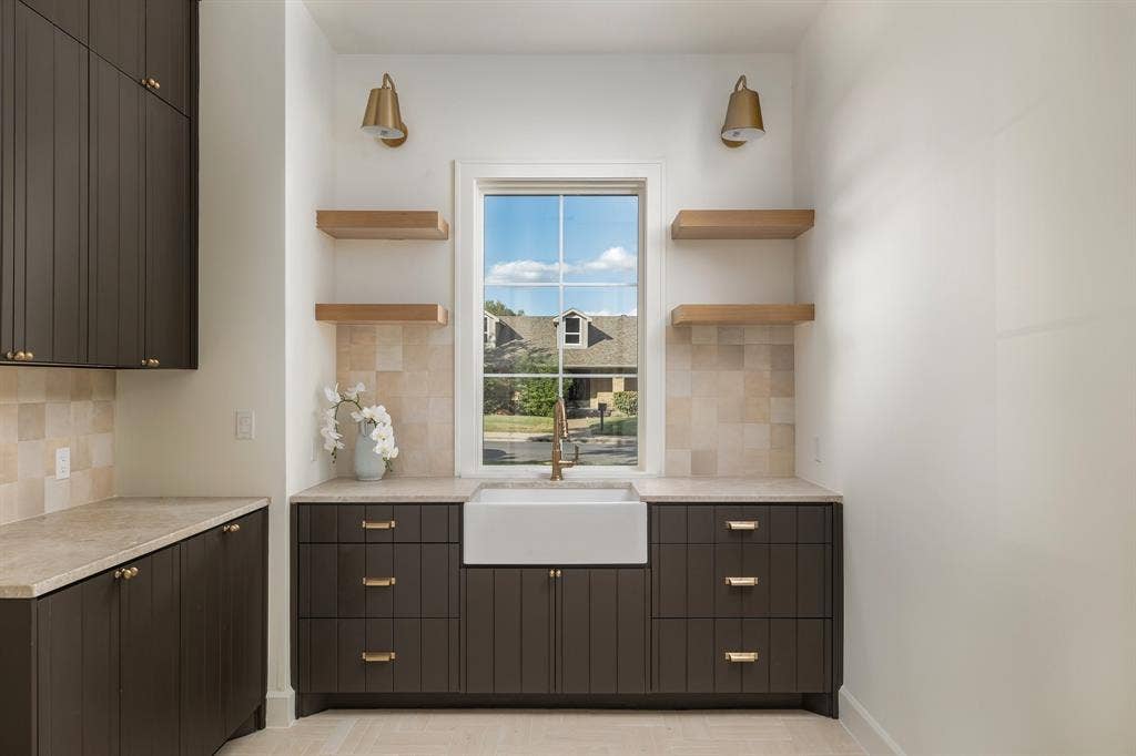 6930 Pemberton Drive, Dallas, TX 75230