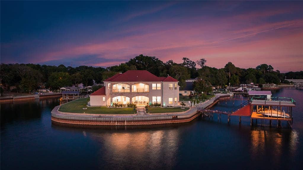241 Loon Bay Drive, Gun Barrel City, TX 75156 241 Loon Bay Drive, Gun Barrel City, TX 75156