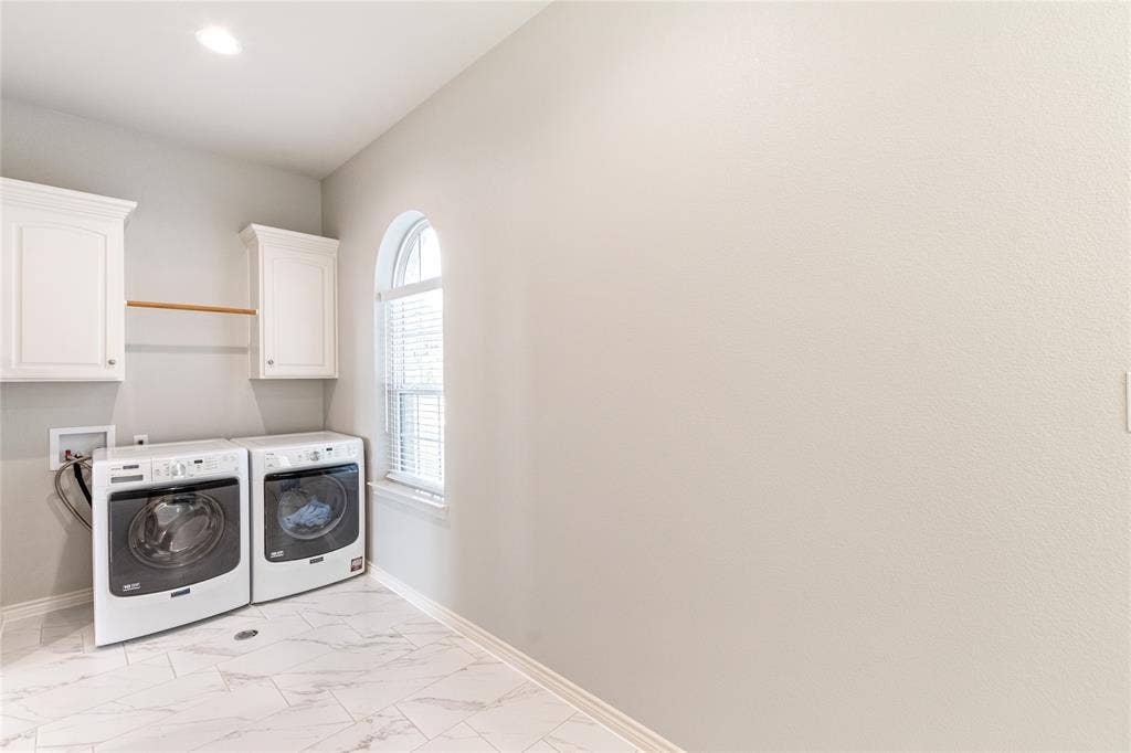 241 Loon Bay Drive, Gun Barrel City, TX 75156 Huge utility room