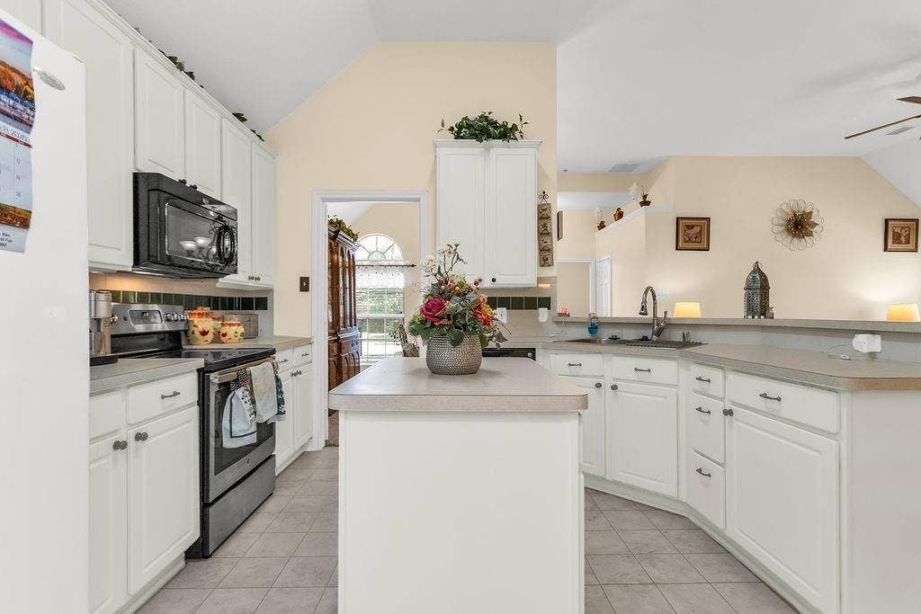 8433 Pipe Stone Drive, Plano, TX 75025 8433 Pipe Stone Drive, Plano, TX 75025