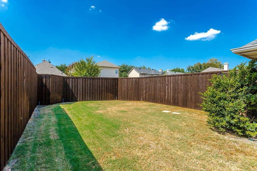 8433 Pipe Stone Drive, Plano, TX 75025 8433 Pipe Stone Drive, Plano, TX 75025
