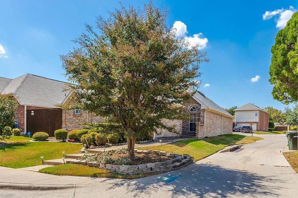 8433 Pipe Stone Drive, Plano, TX 75025 8433 Pipe Stone Drive, Plano, TX 75025