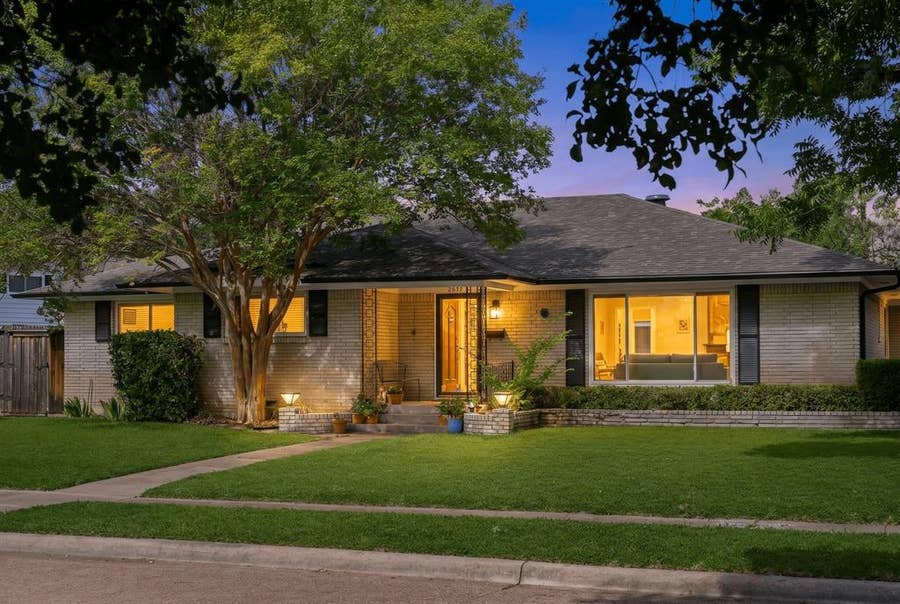 Property photo for 2677 Heatherwood Drive, Dallas, TX