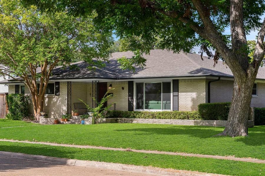Property photo for 2677 Heatherwood Drive, Dallas, TX