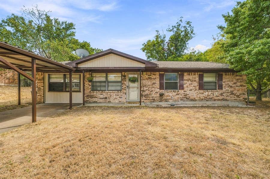 Property photo for 525 Vine Street, Weatherford, TX