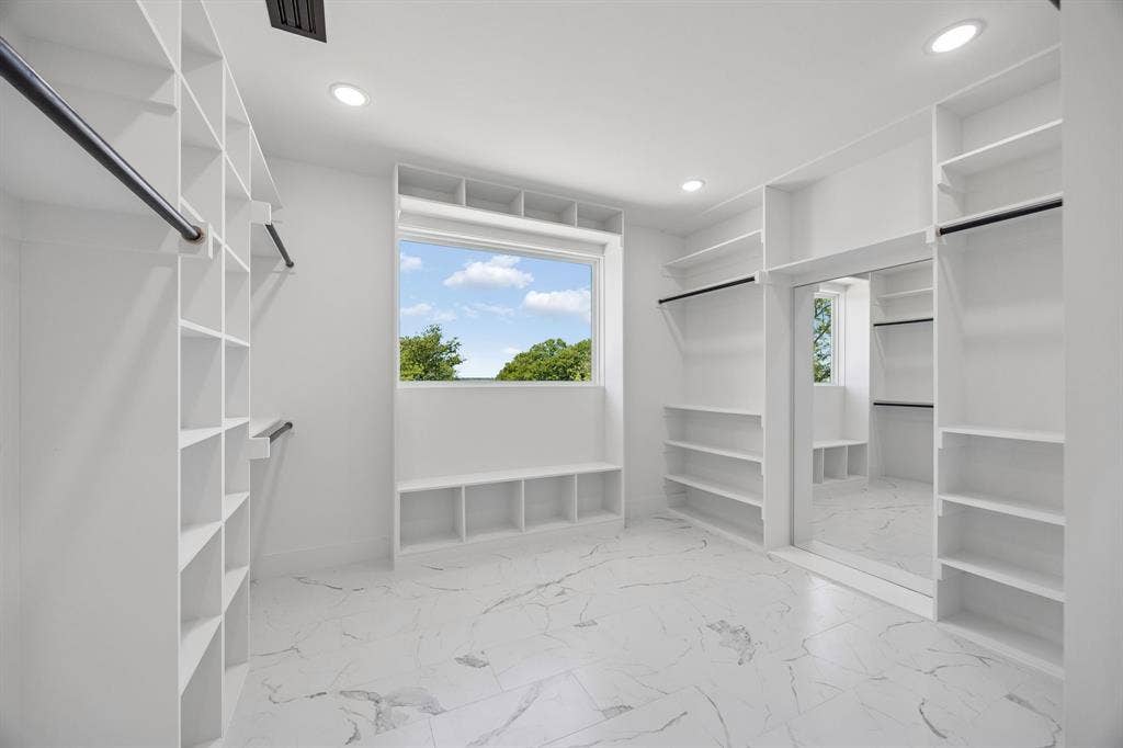 1822 S Marsalis Avenue, Dallas, TX 75216 1822 S Marsalis Avenue, Dallas, TX 75216