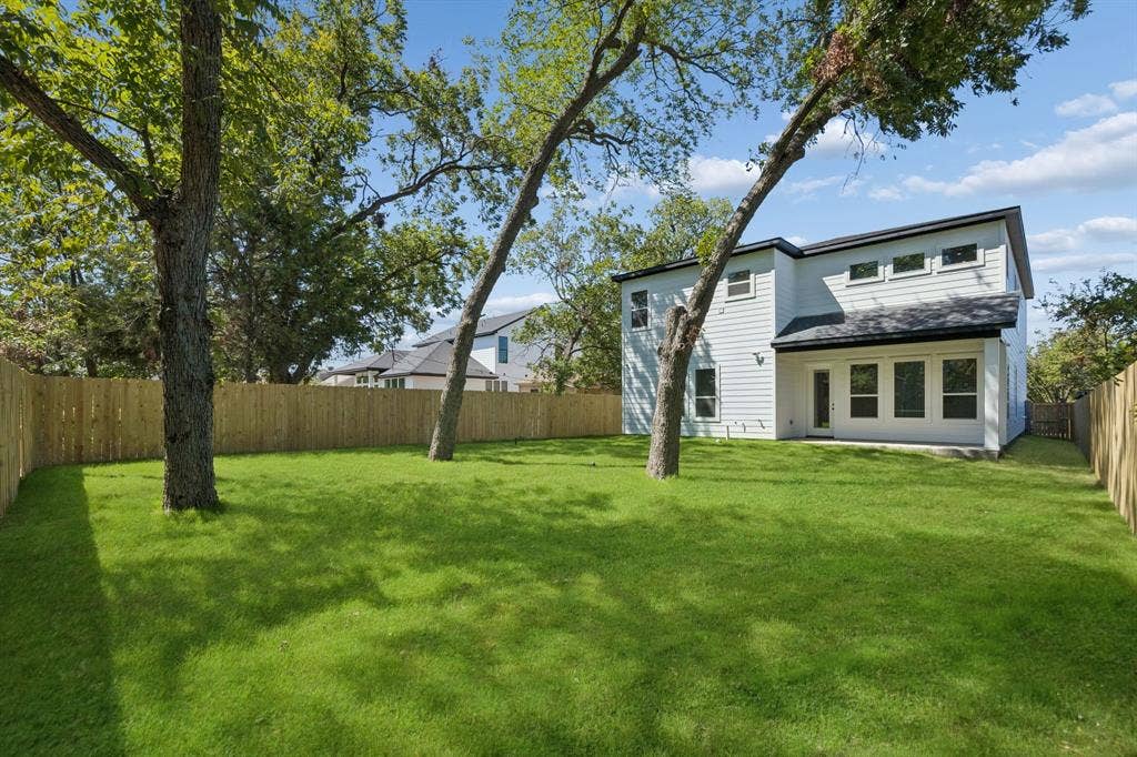 1822 S Marsalis Avenue, Dallas, TX 75216 1822 S Marsalis Avenue, Dallas, TX 75216