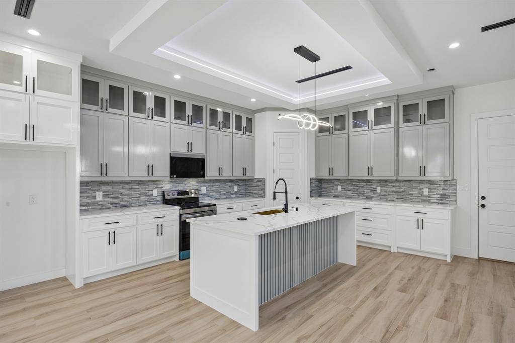 1822 S Marsalis Avenue, Dallas, TX 75216 1822 S Marsalis Avenue, Dallas, TX 75216