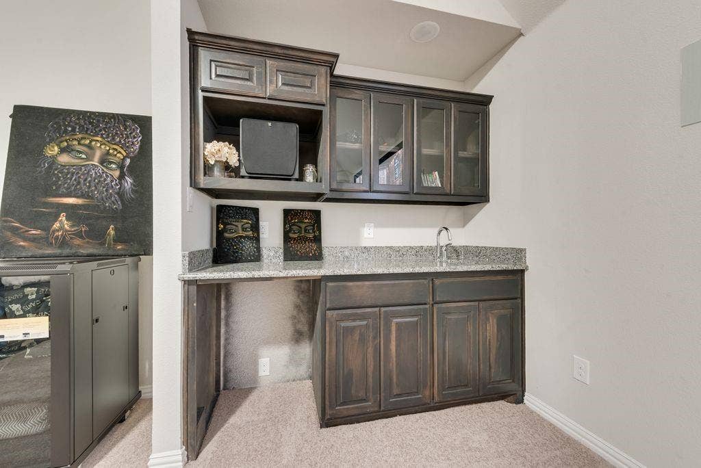 2601 Maple Leaf Drive, Midlothian, TX 76065