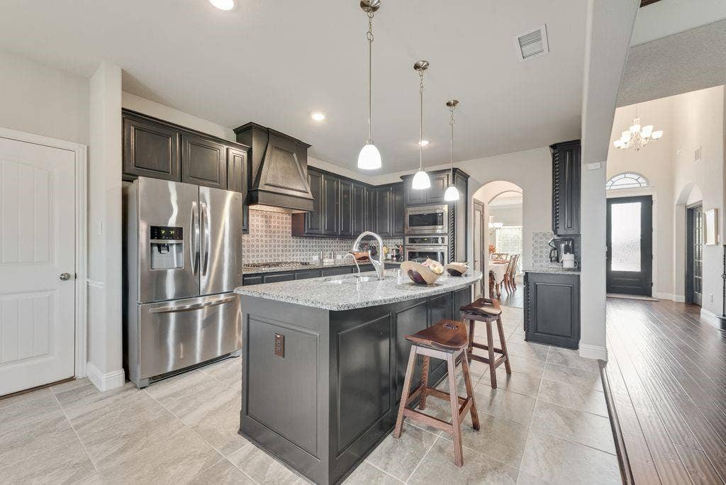 2601 Maple Leaf Drive, Midlothian, TX 76065