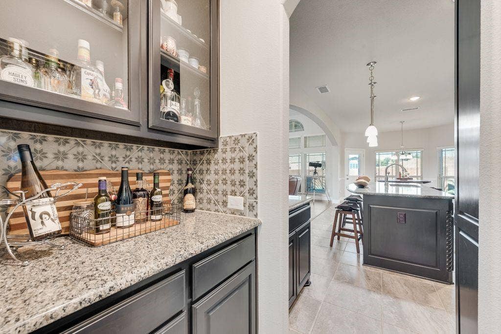 2601 Maple Leaf Drive, Midlothian, TX 76065