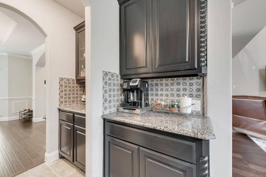 2601 Maple Leaf Drive, Midlothian, TX 76065