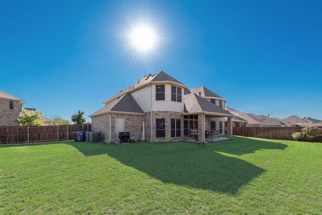 2601 Maple Leaf Drive, Midlothian, TX 76065