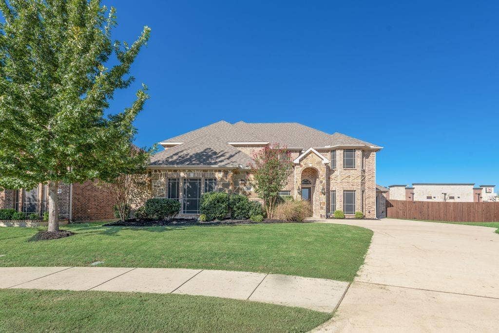 2601 Maple Leaf Drive, Midlothian, TX 76065