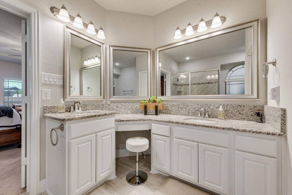 2601 Maple Leaf Drive, Midlothian, TX 76065
