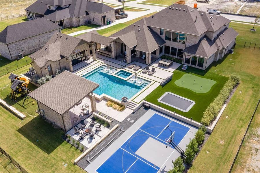 Property photo for 312 Chapel View Court, Heath, TX