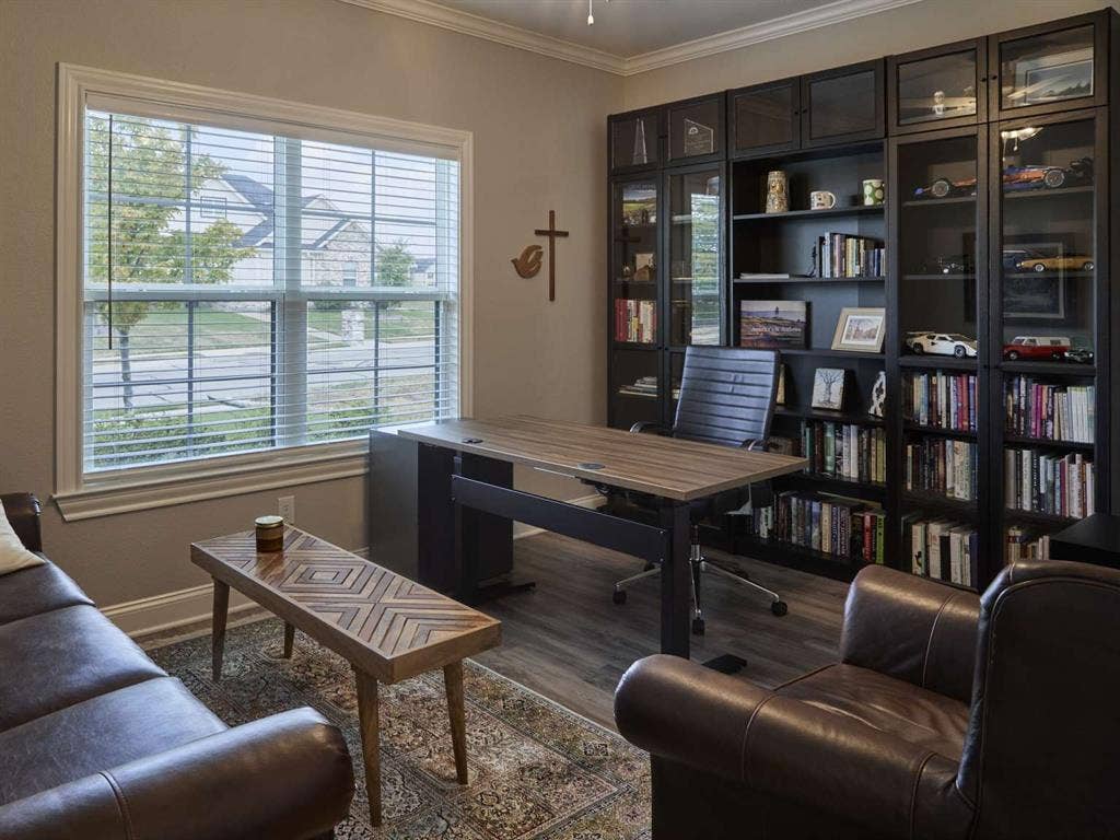 10124 Charmwood Drive, Waco, TX 76712 10124 Charmwood Drive, Waco, TX 76712
