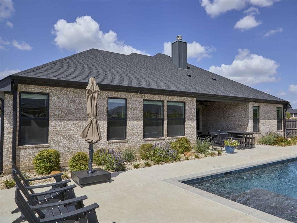 10124 Charmwood Drive, Waco, TX 76712 10124 Charmwood Drive, Waco, TX 76712
