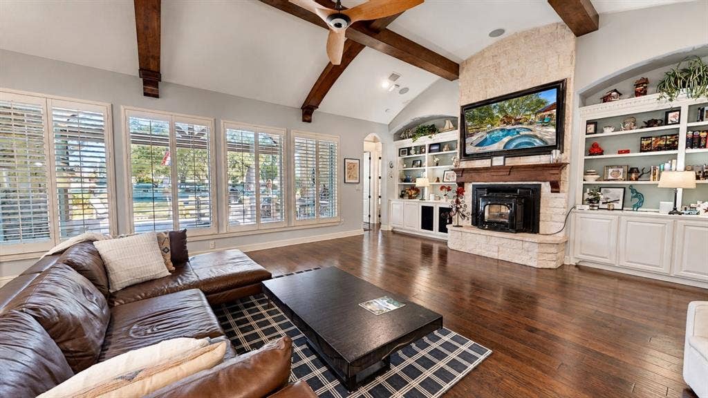 1729 Bent Tree Court, Granbury, TX 76049 1729 Bent Tree Court, Granbury, TX 76049
