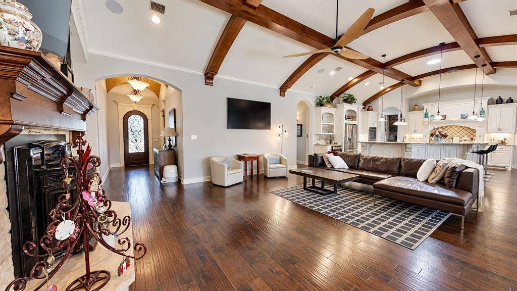 1729 Bent Tree Court, Granbury, TX 76049 1729 Bent Tree Court, Granbury, TX 76049