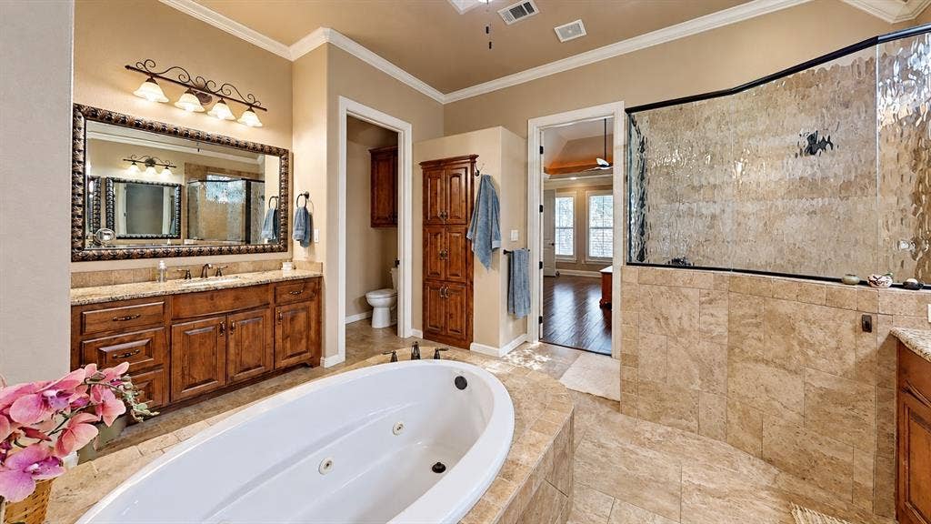 1729 Bent Tree Court, Granbury, TX 76049 1729 Bent Tree Court, Granbury, TX 76049