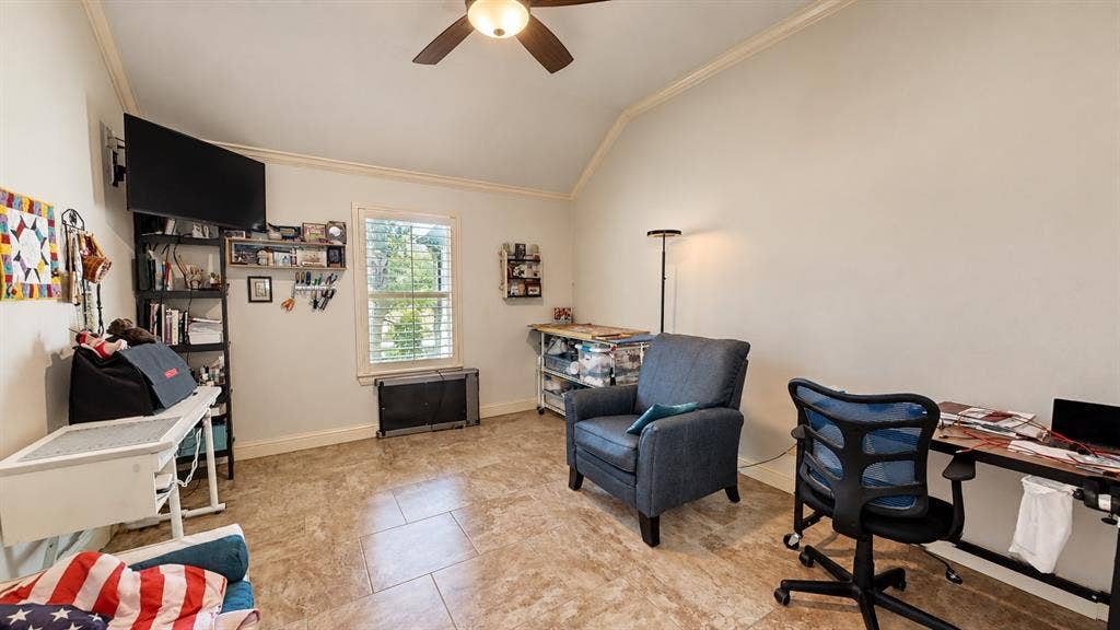 1729 Bent Tree Court, Granbury, TX 76049 Front bedroom currently used as a craft room.