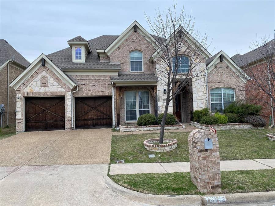 Property photo for 10045 Bluewater Terrace, Irving, TX