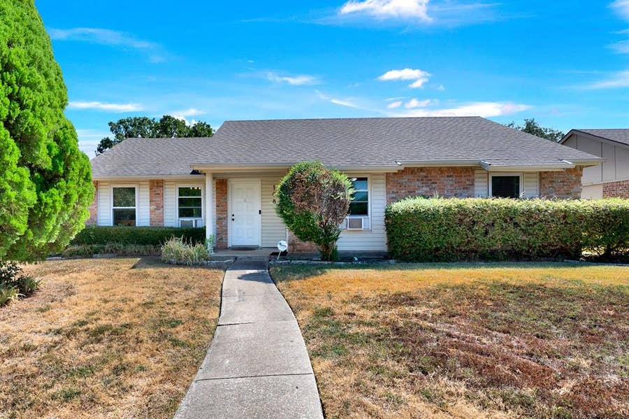 Property photo for 108 Kingsbridge Drive, Garland, TX