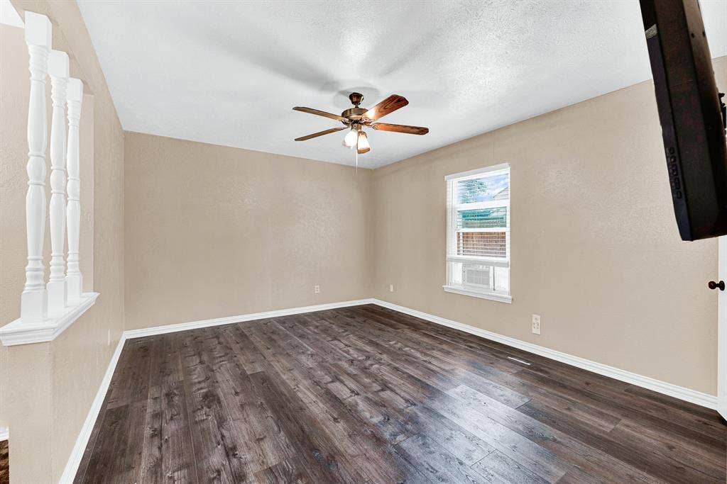 108 Kingsbridge Drive, Garland, TX 75040 108 Kingsbridge Drive, Garland, TX 75040