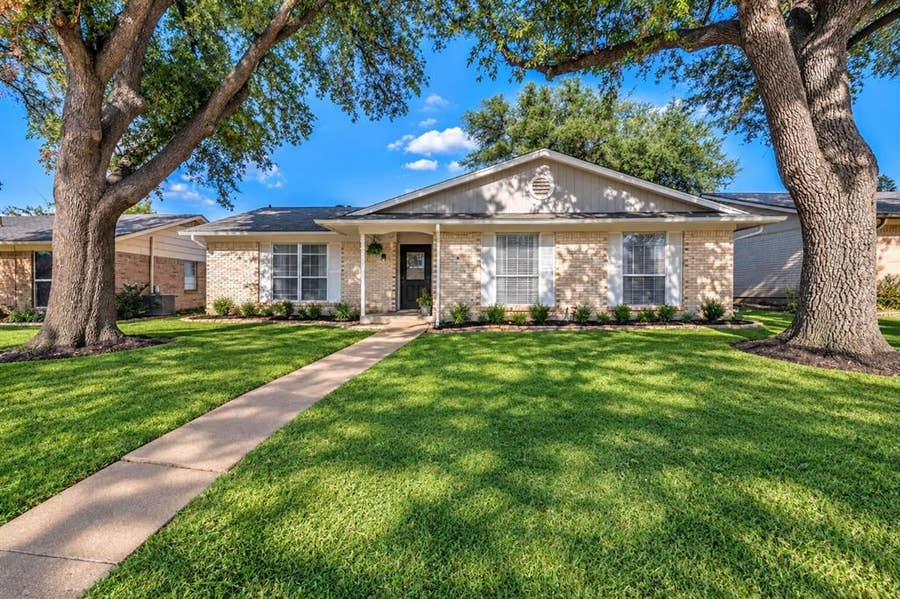 Property photo for 2920 Sidney Drive, Mesquite, TX