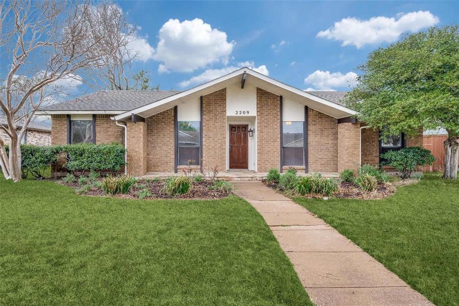 Property photo for 2209 Travis Drive, Plano, TX
