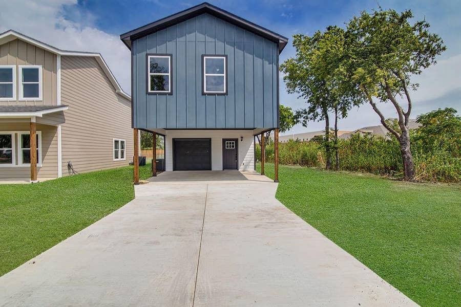Property photo for 316 W Gambrell Street, Fort Worth, TX