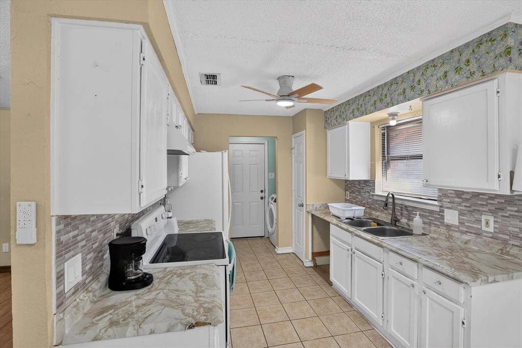 2413 Channing Drive, Grand Prairie, TX 75052 2413 Channing Drive, Grand Prairie, TX 75052