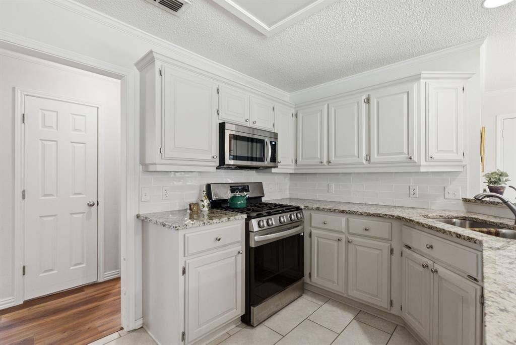 3309 Storey Lake Drive, Tyler, TX 75707 3309 Storey Lake Drive, Tyler, TX 75707