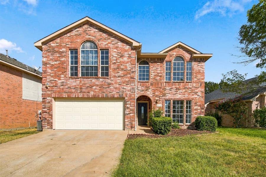 Property photo for 5948 Sugarleaf Lane, Dallas, TX