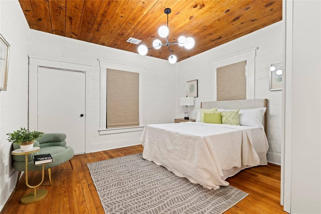 714 Melba Street, Dallas, TX 75208