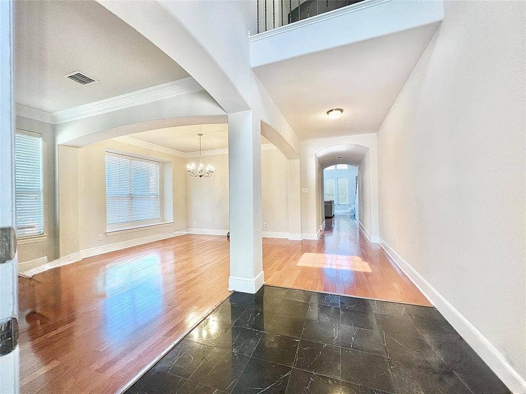 10404 OFFSHORE Drive, Irving, TX 75063 10404 OFFSHORE Drive, Irving, TX 75063