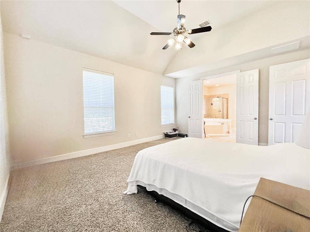 10404 OFFSHORE Drive, Irving, TX 75063 10404 OFFSHORE Drive, Irving, TX 75063