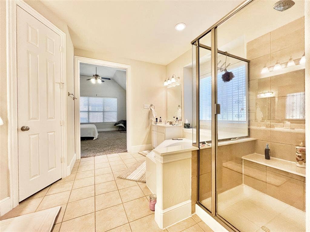 10404 OFFSHORE Drive, Irving, TX 75063 10404 OFFSHORE Drive, Irving, TX 75063