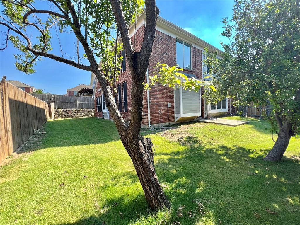 10404 OFFSHORE Drive, Irving, TX 75063 10404 OFFSHORE Drive, Irving, TX 75063