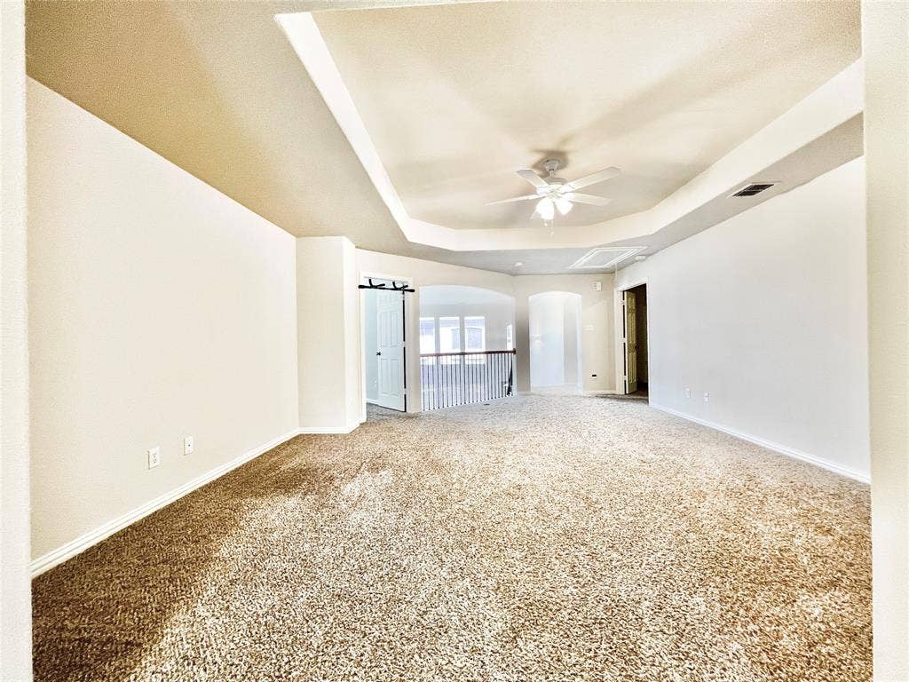 10404 OFFSHORE Drive, Irving, TX 75063 10404 OFFSHORE Drive, Irving, TX 75063