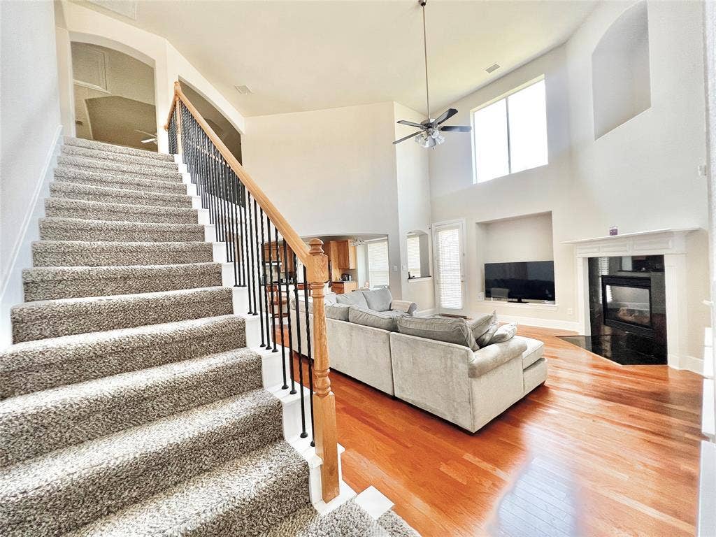 10404 OFFSHORE Drive, Irving, TX 75063 10404 OFFSHORE Drive, Irving, TX 75063