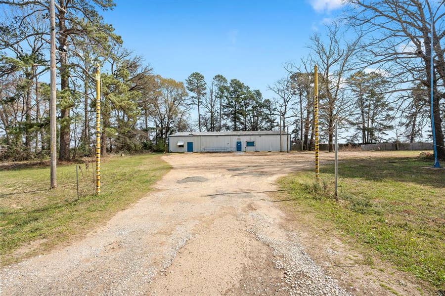 Property photo for 5810 US Highway 259 N, Naples, TX