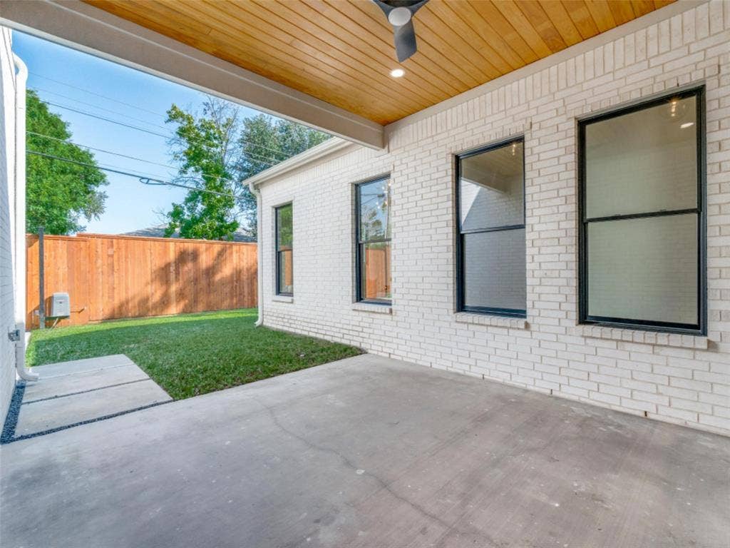 10641 Larchfield Lane, Dallas, TX 75238